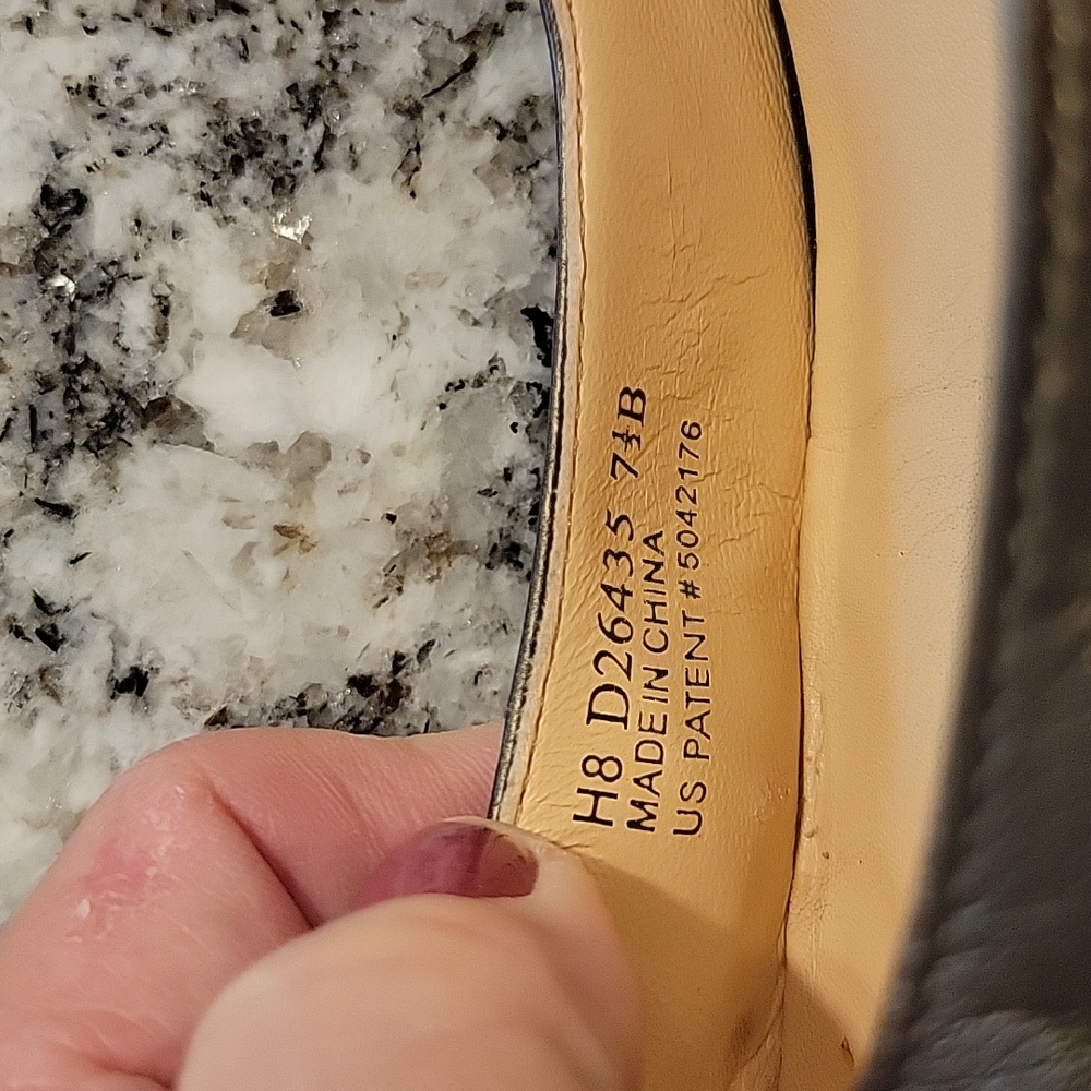 Cole Haan Women's Olive Green Heels - Picture 12 of 12